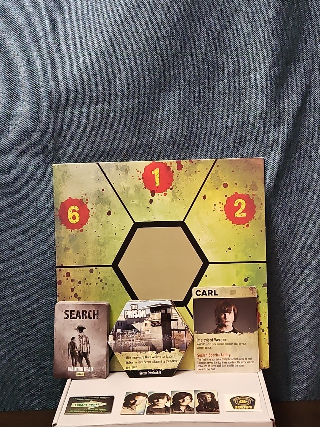 The Walking Dead: Don't Look Back Dice Game | AMC Cryptozoic | Rick Daryl