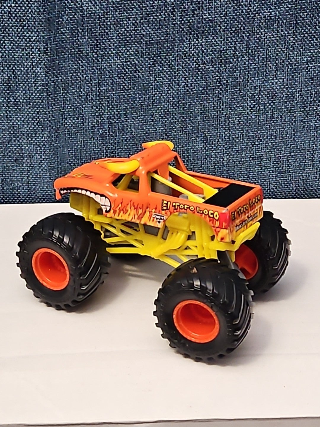 Hot Wheels El Toro Loco Monster Truck | Orange Crazy Bull | 1:64 Scale