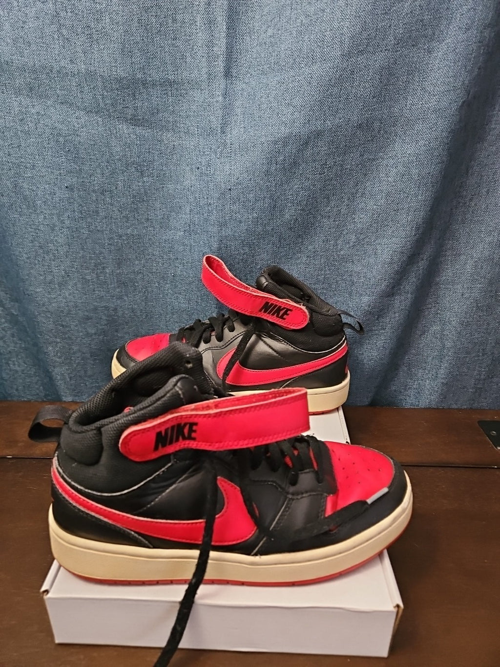 Nike Court Borough Mid 2 GS Bred Black University Red Size 6Y