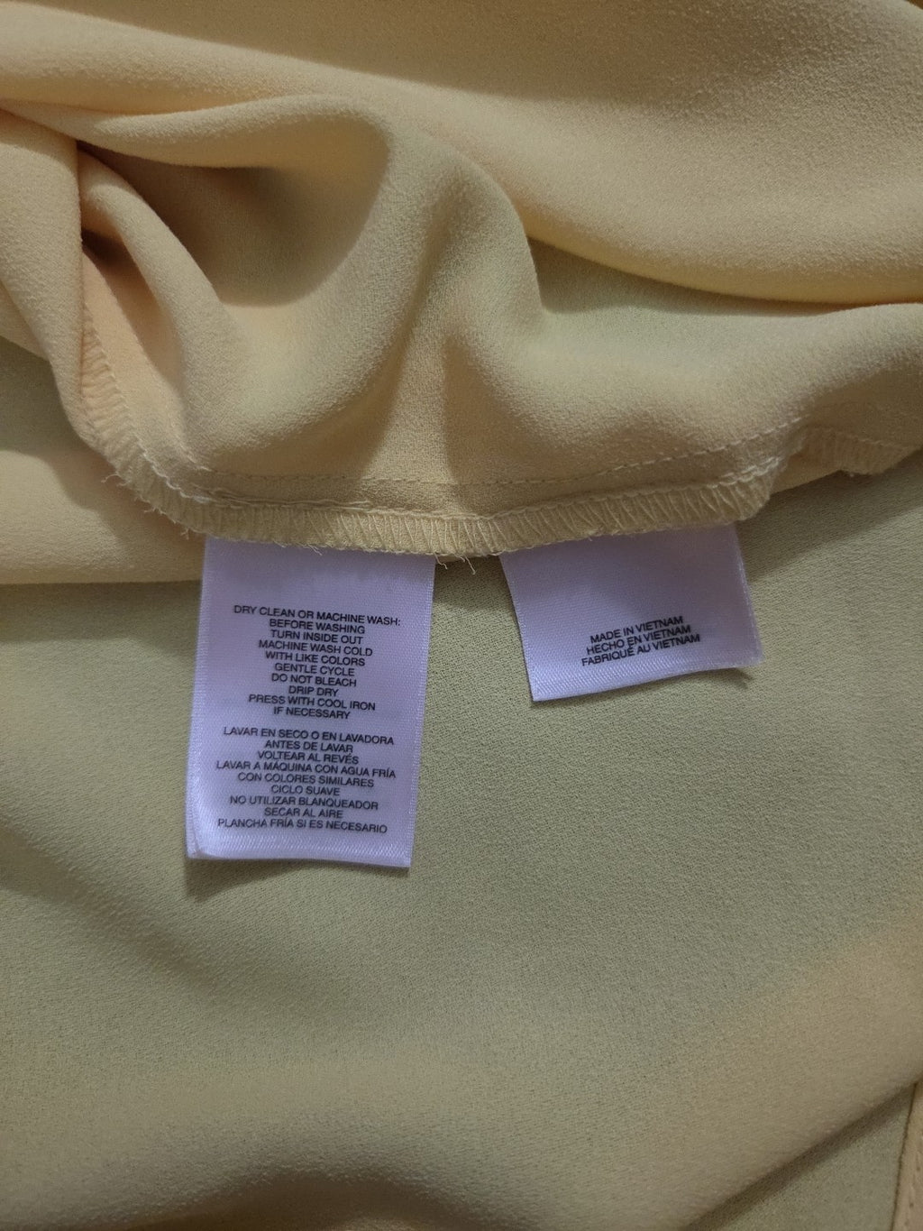 Nine West Petite XL PXL Yellow V-Neck Blouse Career Long Sleeve Pockets Popover