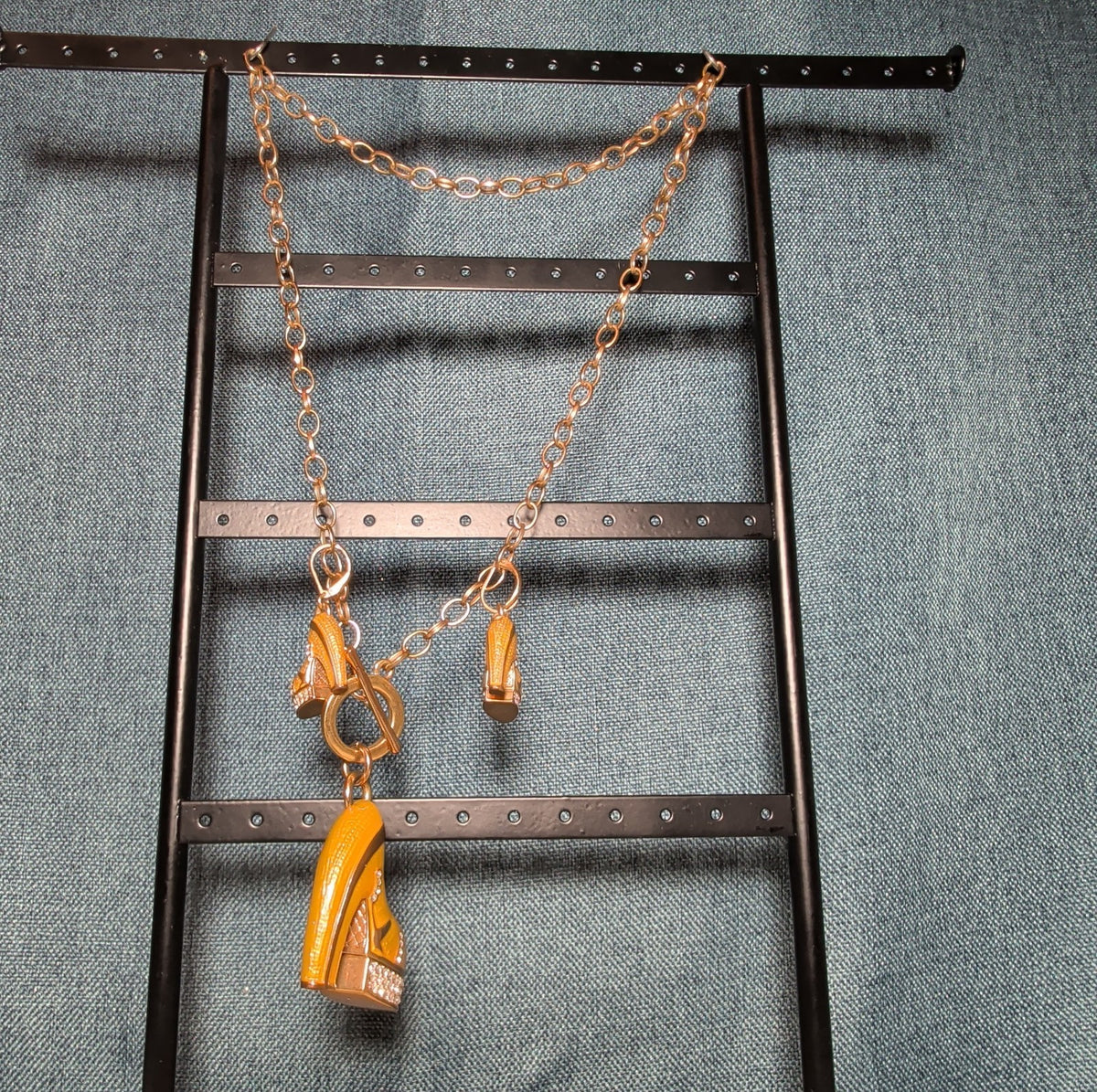 High Heel Shoe Pendant Necklace Gold Tone Rhinestone Y2K