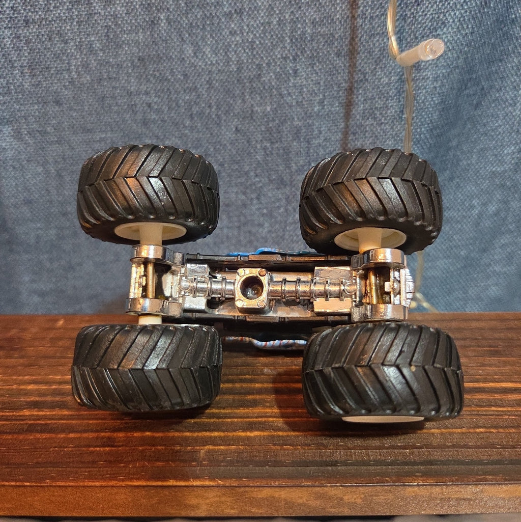 Hot Wheels Monster Jam Jurassic Attack Diecast Dinosaur Y2K