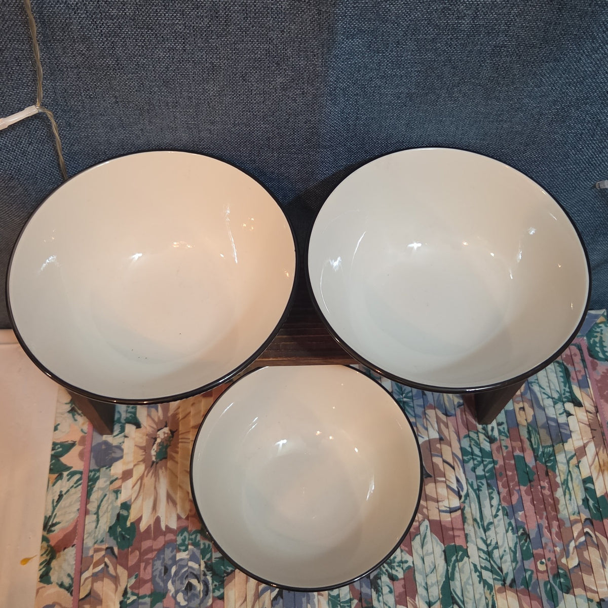 Royal Norfolk Set 3 Ceramic Bowls 6" Black White Dashed Swirl