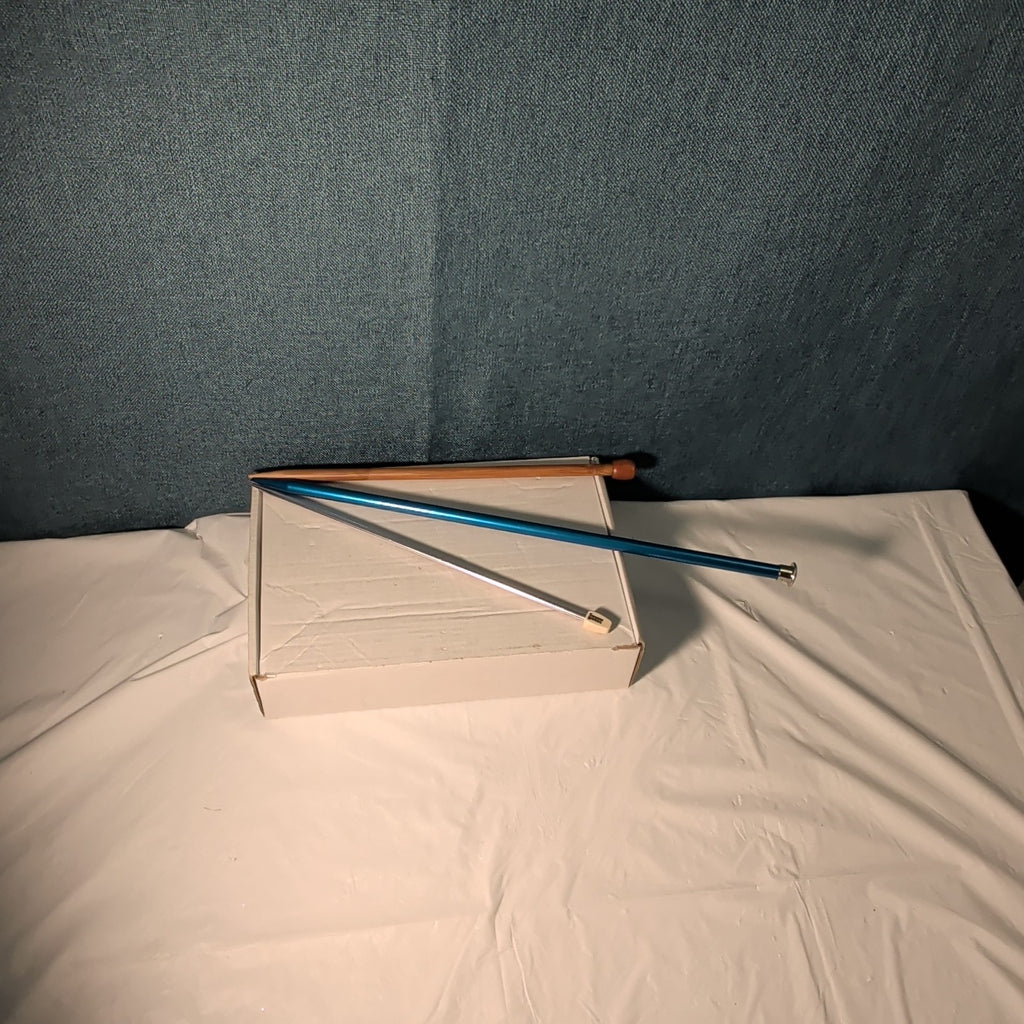 Boye Size 5 Aluminum Knitting Needle 14 Inch Single Point Teal Blue 6328 Vintage