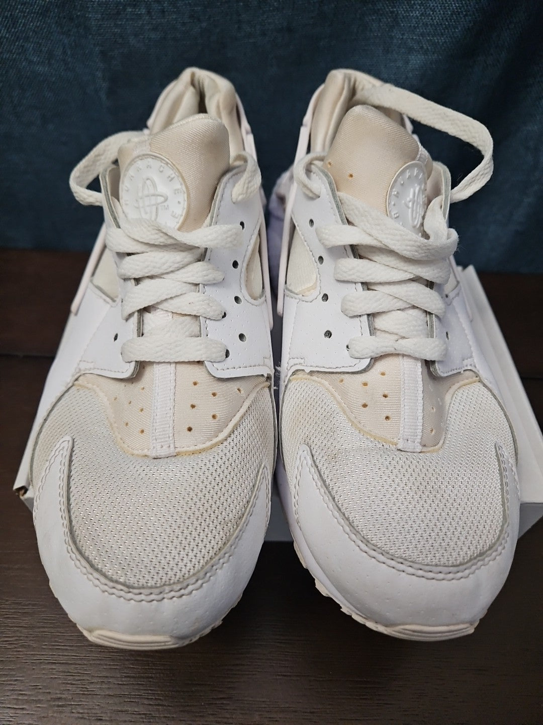 Nike Air Huarache Triple White GS 654275-110 Size 6.5Y | Women's 8 | Retro