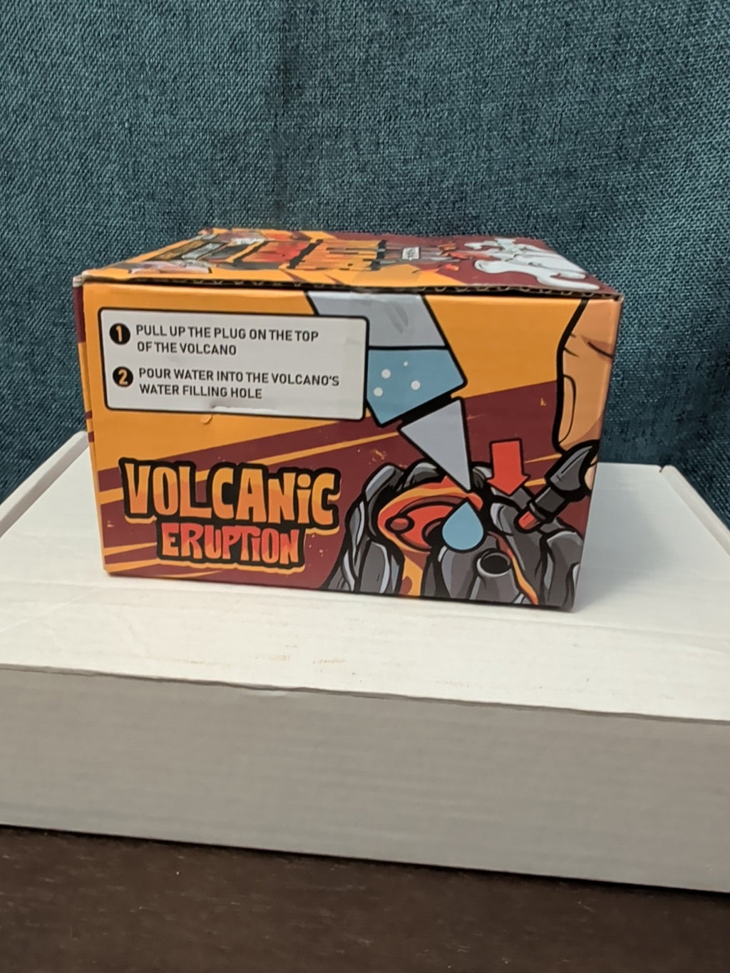 NEW DINOBROS Volcanic Eruption Toy | Mist-Spouting Volcano Kids Dinosaur Sound
