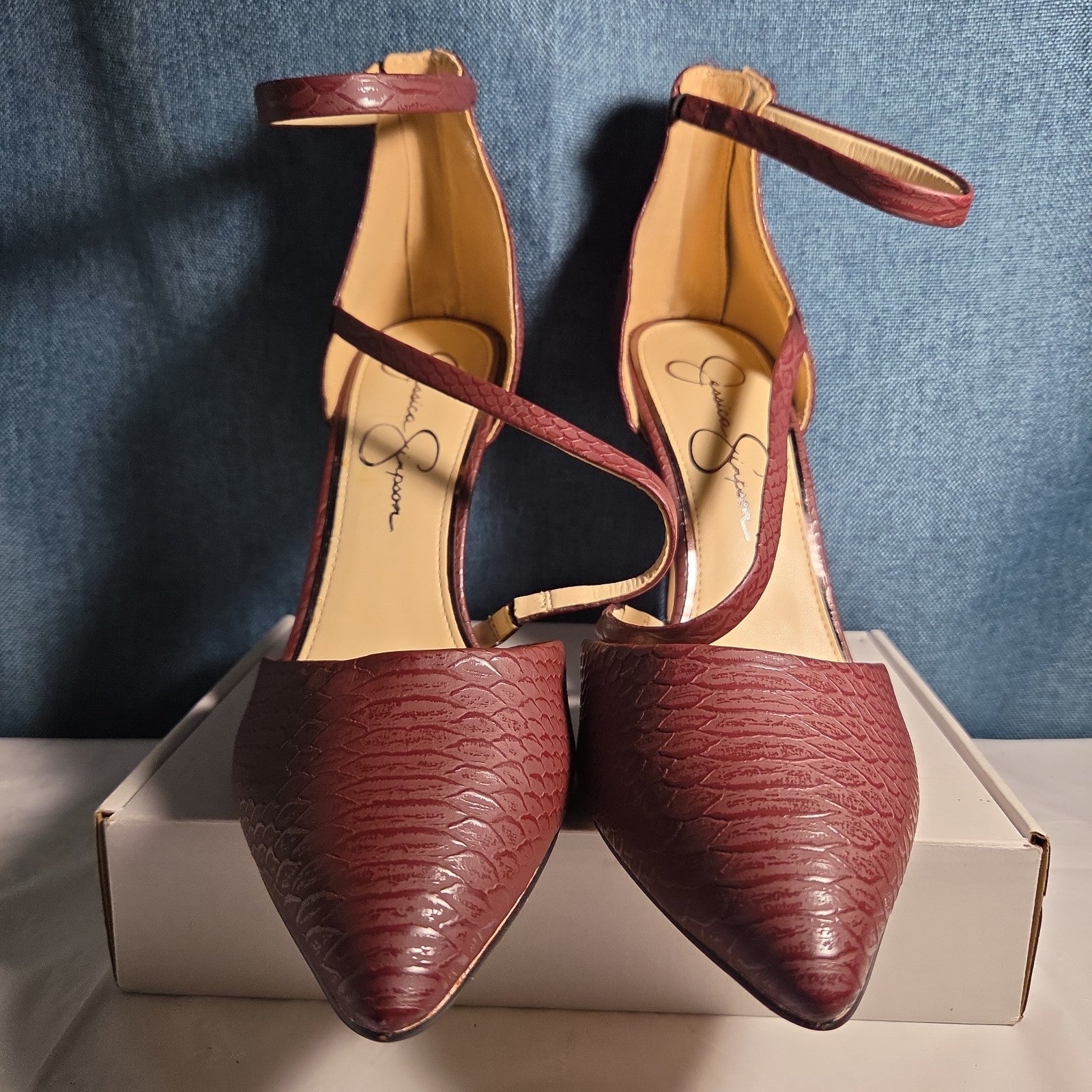 Jessica Simpson Wine Snakeskin Pumps 9M Ankle Strap Pointed Toe Zipper Heels 40