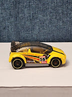 Hot Wheels Super Gnat | 2013 HW Stunt Track Aces | Yellow #55 Race Car