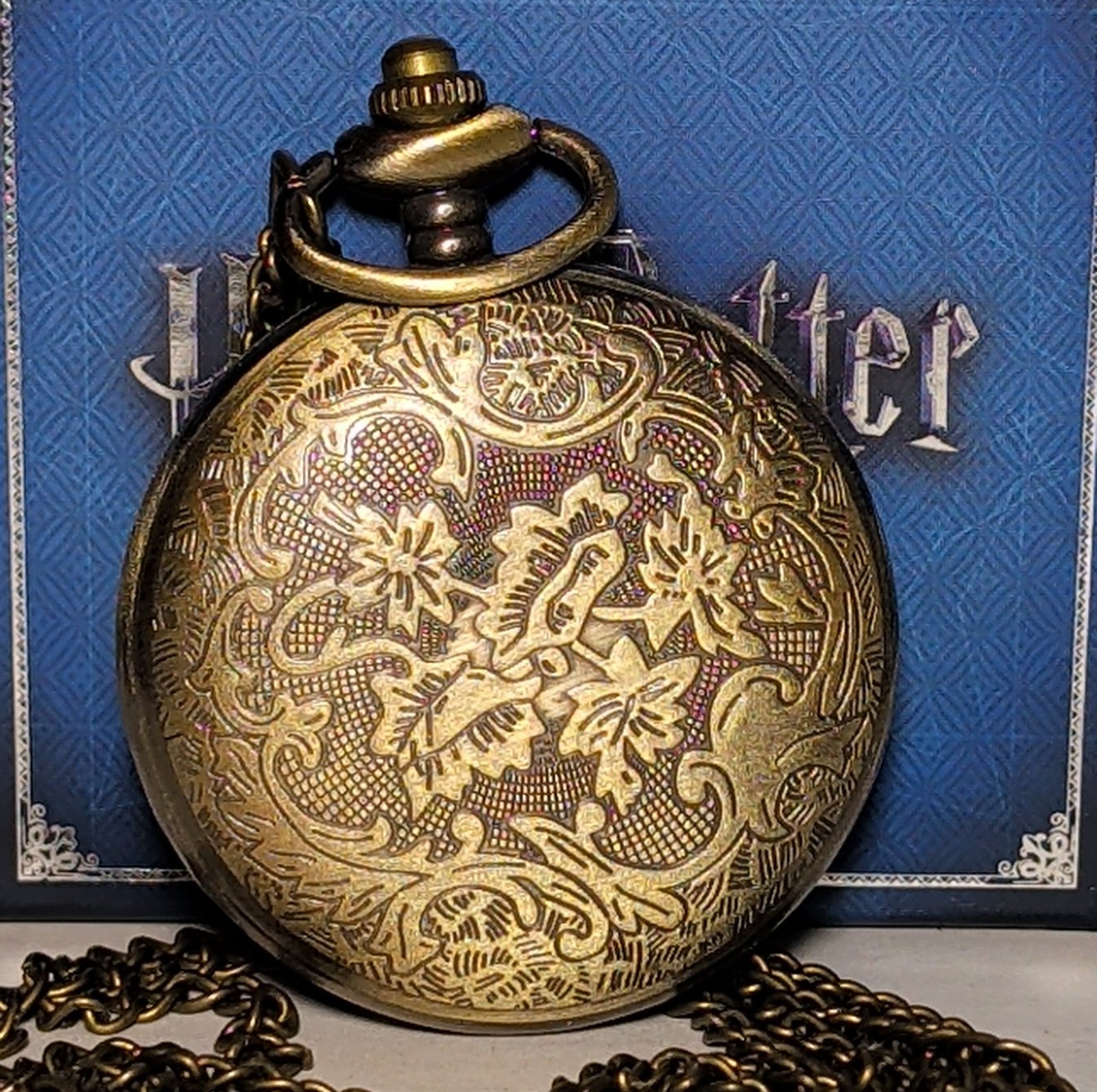 Harry Potter Hogwarts Crest Pocket Watch Brass Tone Steampunk Retro NIB