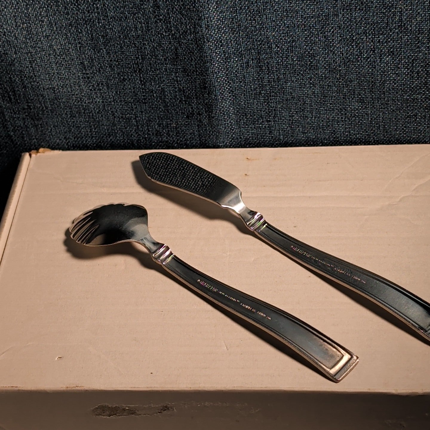 Hampton Silversmiths PORTFOLIO Sugar Spoon & Butter Knife Set | Glossy 208