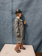 Possible Dreams Clothtique "Victorian Gentleman Caroler" (2003)