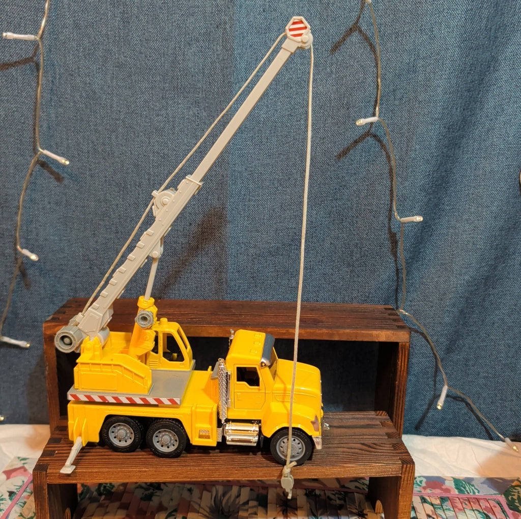 DRIVEN by Battat Standard Crane Truck Yellow Construction Toy