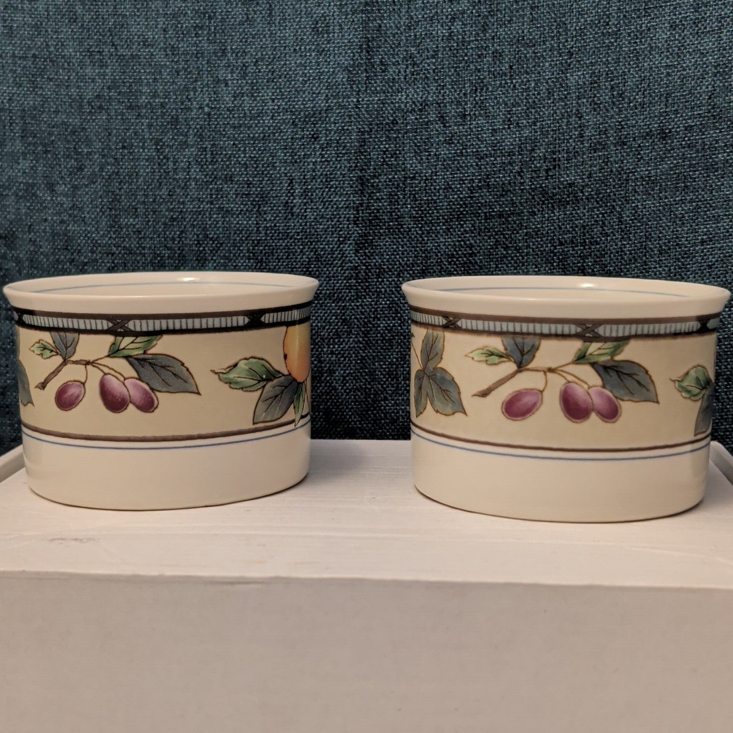 Set of 2 Mikasa Intaglio GARDEN HARVEST Cups | CAC29 8oz Flat Mugs | Vintage 90s