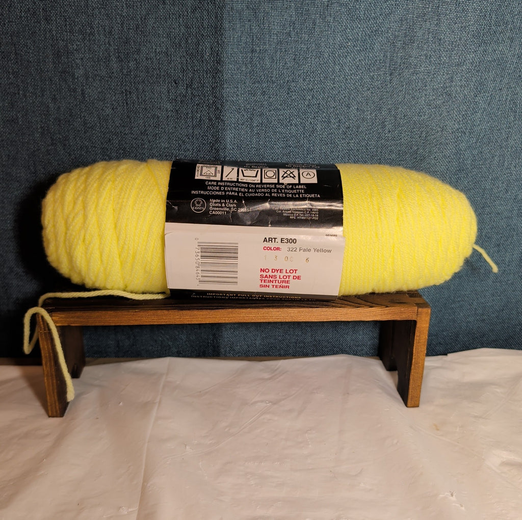 Red Heart Super Saver Pale Yellow 8oz Acrylic Yarn Worsted NWT E300