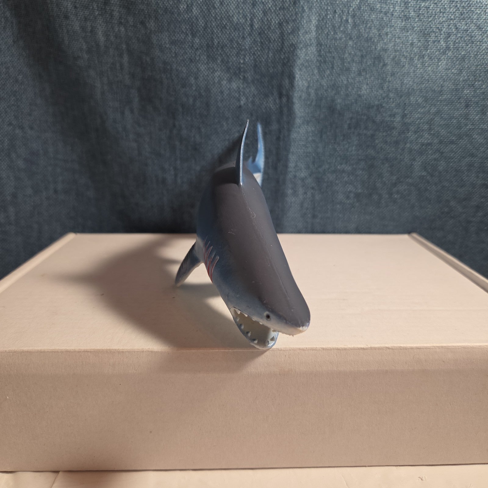 Fun Express Rubber Shark Toy Figure IN1963 Blue Gills Marine Life