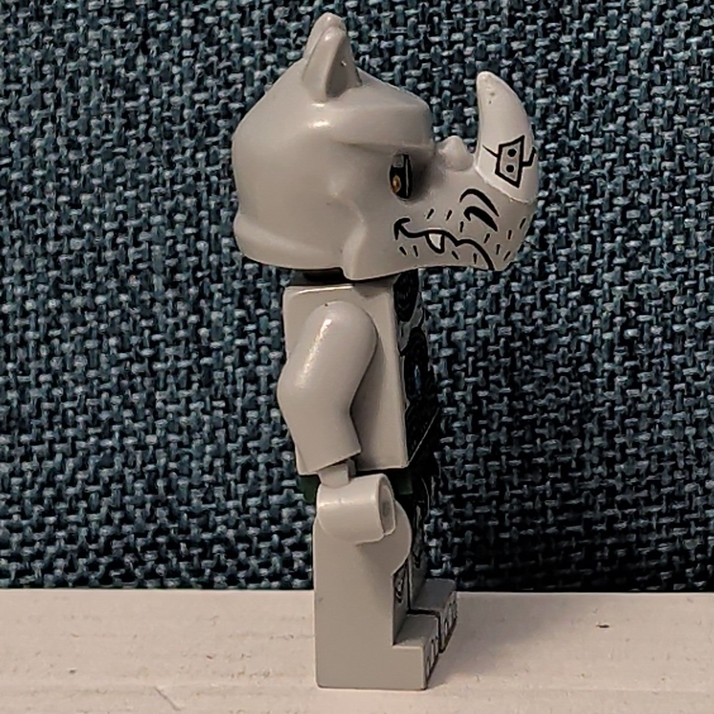 LEGO Legends of Chima RINONA Minifigure | Rhino Tribe loc060 | Retired 70131