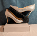 Jessica Simpson Lindiza Rhinestone Pumps 8M Silver Sparkly Stiletto Heels 39