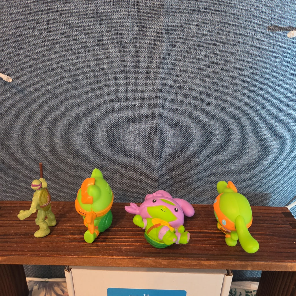 McDonalds Sanrio TMNT Happy Meal Toy Lot 4 Plastic Figures 2025