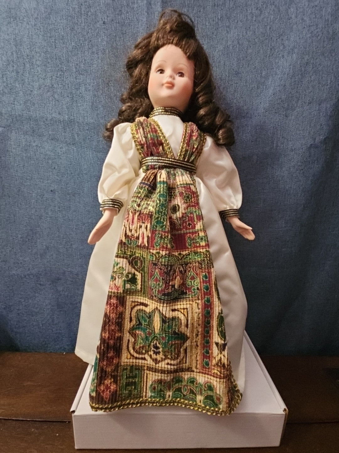 Vintage 1991 House of Lloyd "Juliet" 16" Porcelain Doll | Renaissance Tapestry