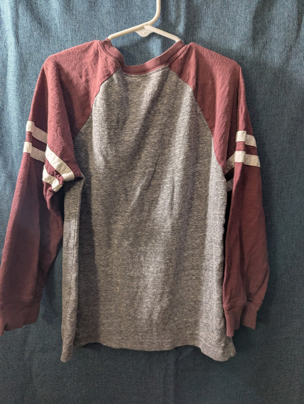 OshKosh B'gosh Boys Shirt Size 7 Henley Raglan Gray Maroon Varsity Stripe