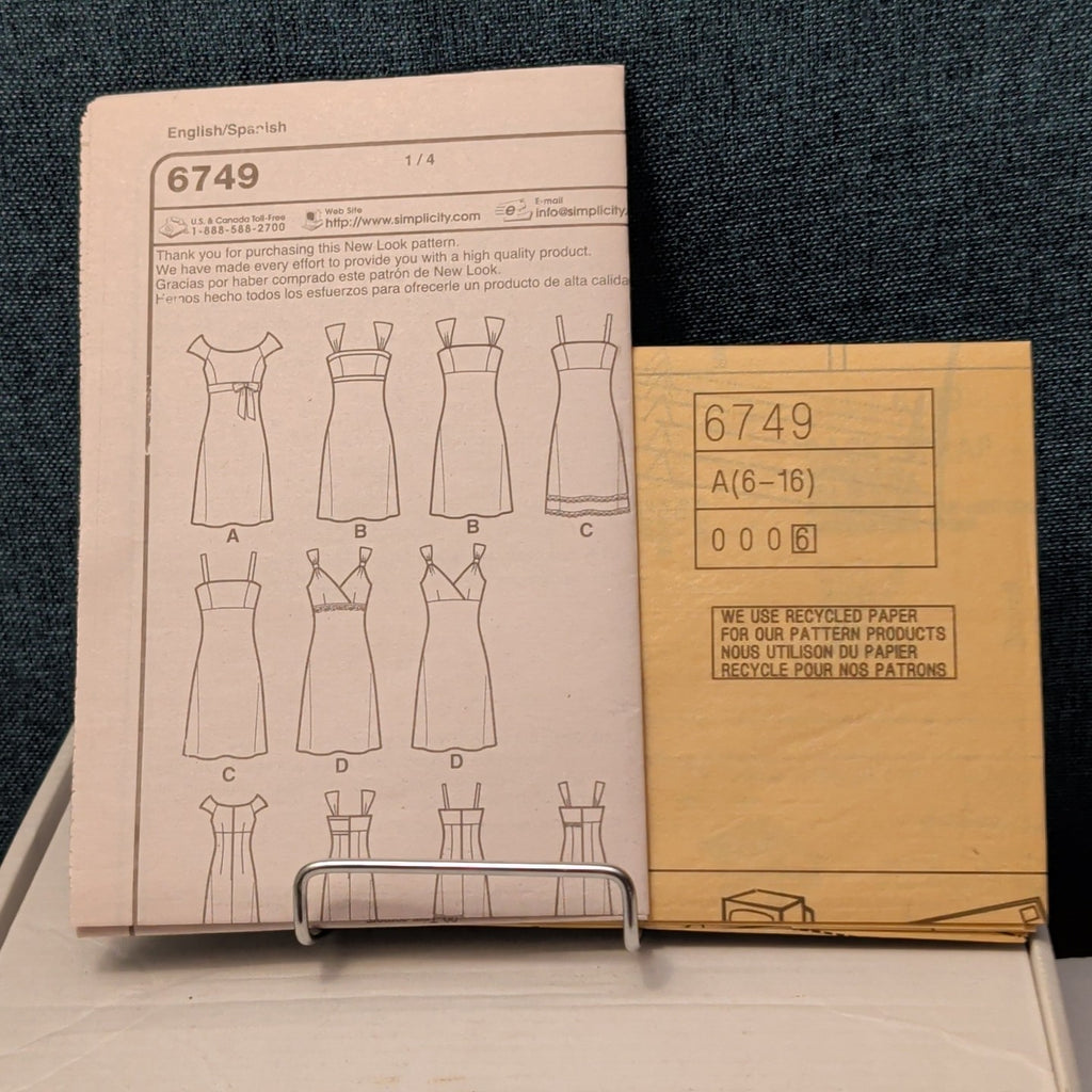 New Look 6749 Sewing Pattern Misses Dress Empire Waist Sizes 6-16 UNCUT Button