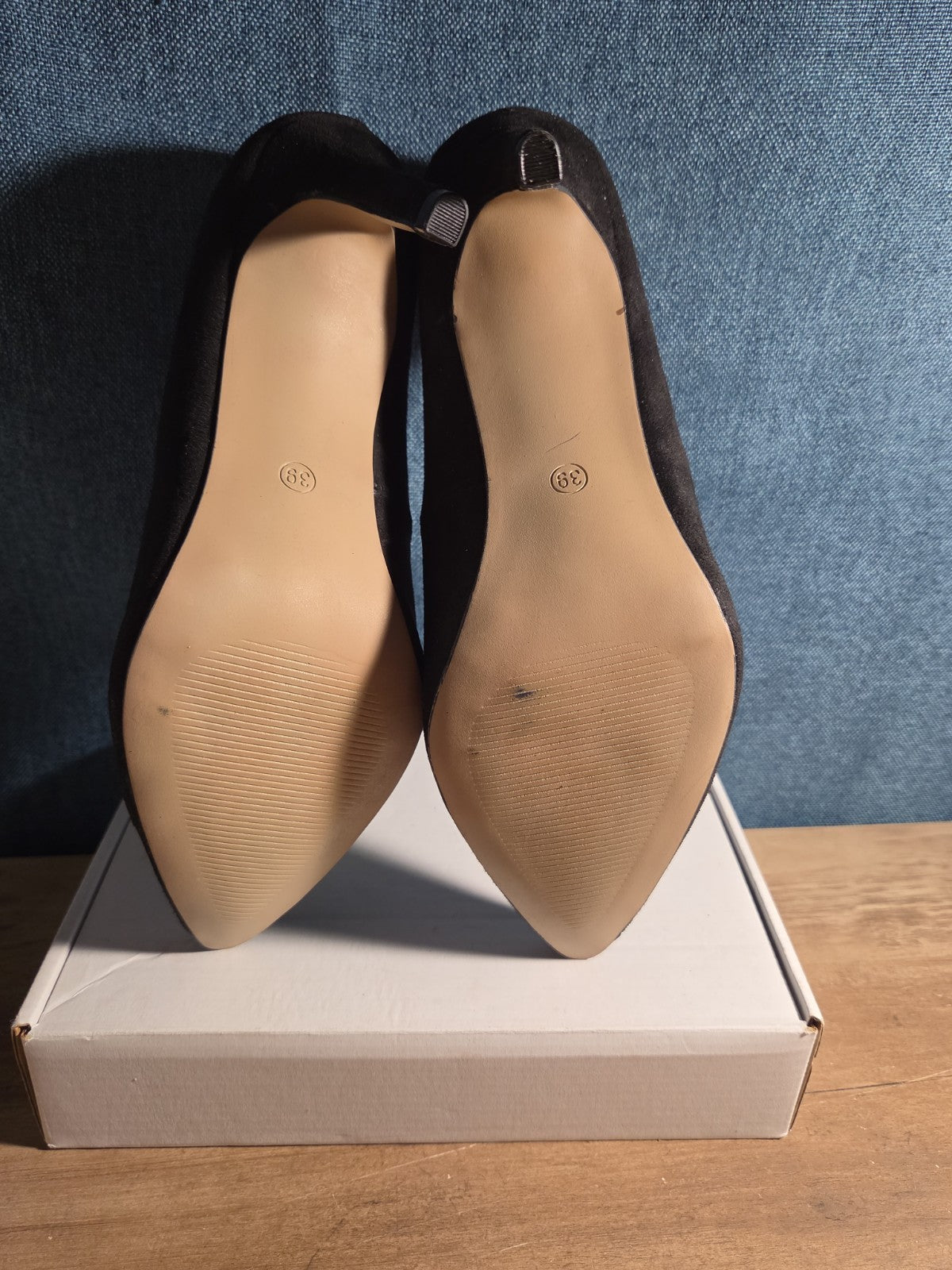 Esmara Black Suede Scalloped Heels Pumps Pointed Toe Size 8