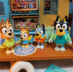 Bluey Ultimate Beach Cabin 29 Pc Playset Figures