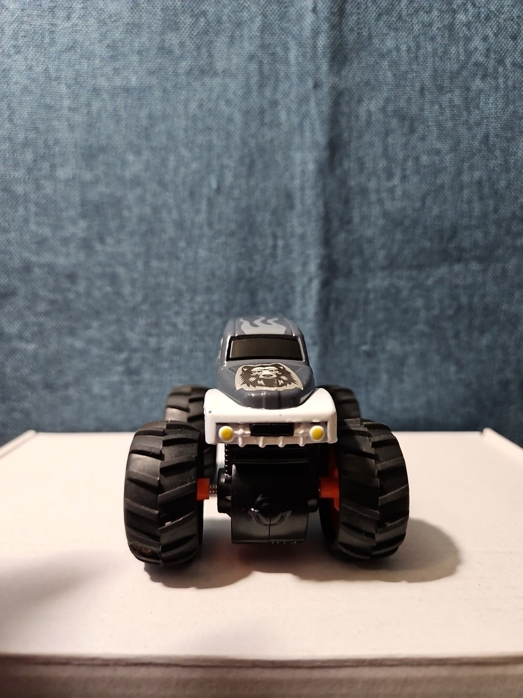 3-Piece Monster Truck Set | Hot Wheels Twin Mill & Howlin' Heat