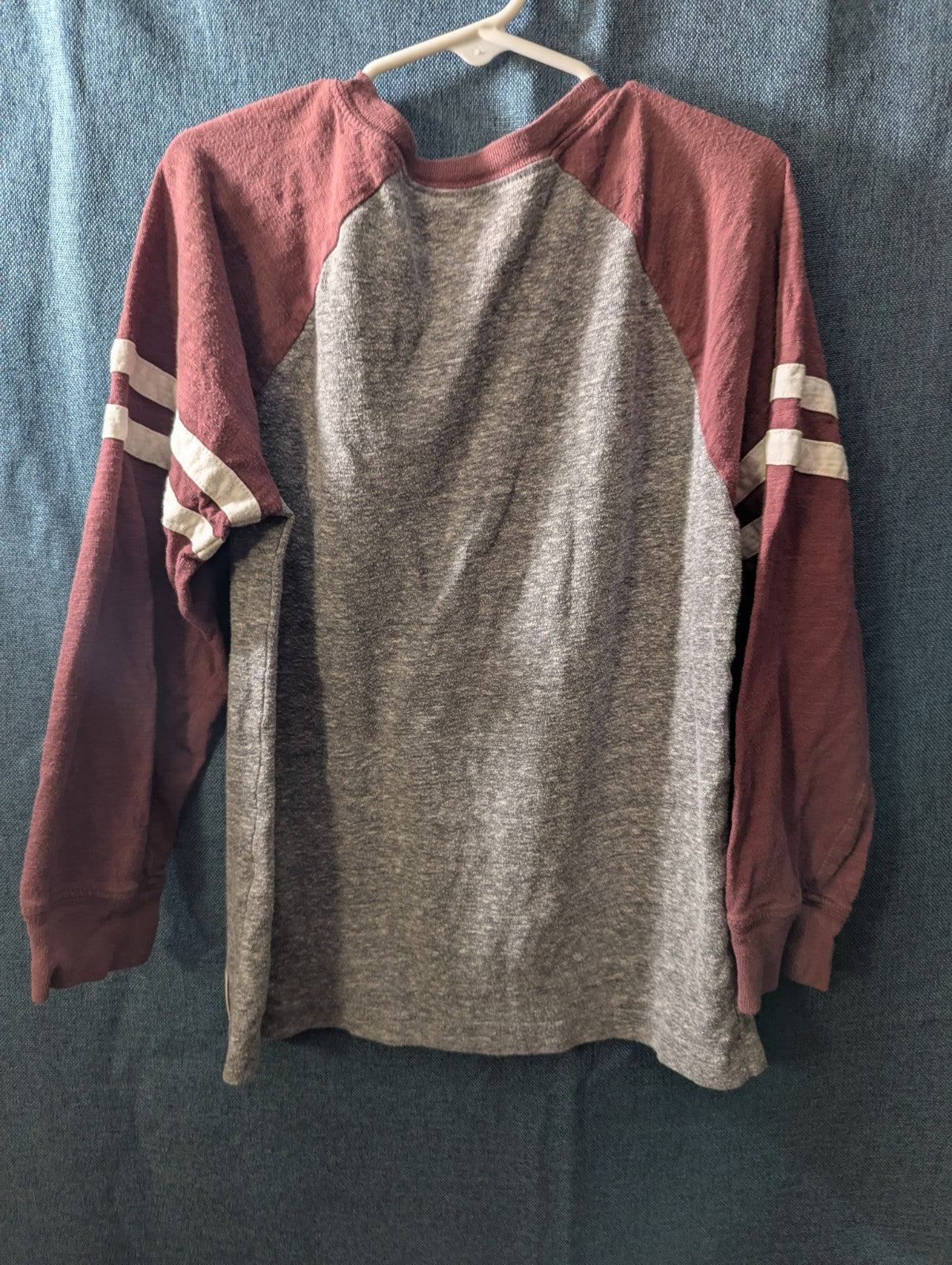 OshKosh B'gosh Boys Shirt Size 7 Henley Raglan Gray Maroon Varsity Stripe