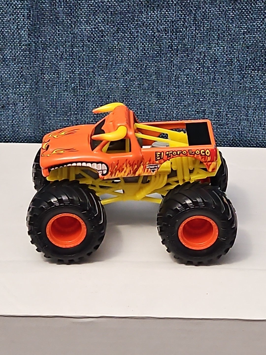 Hot Wheels El Toro Loco Monster Truck | Orange Crazy Bull | 1:64 Scale