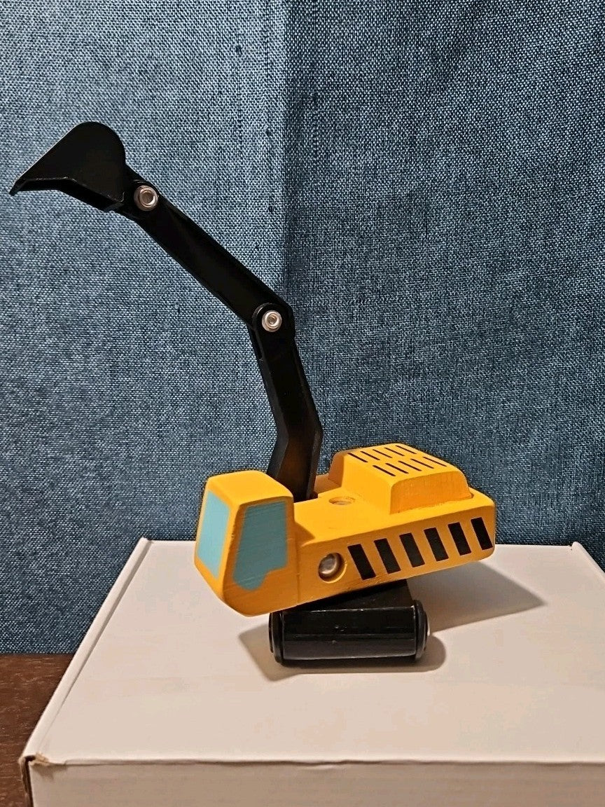 Wooden Railway Steam Shovel Excavator Construction Vehicle for Train Set