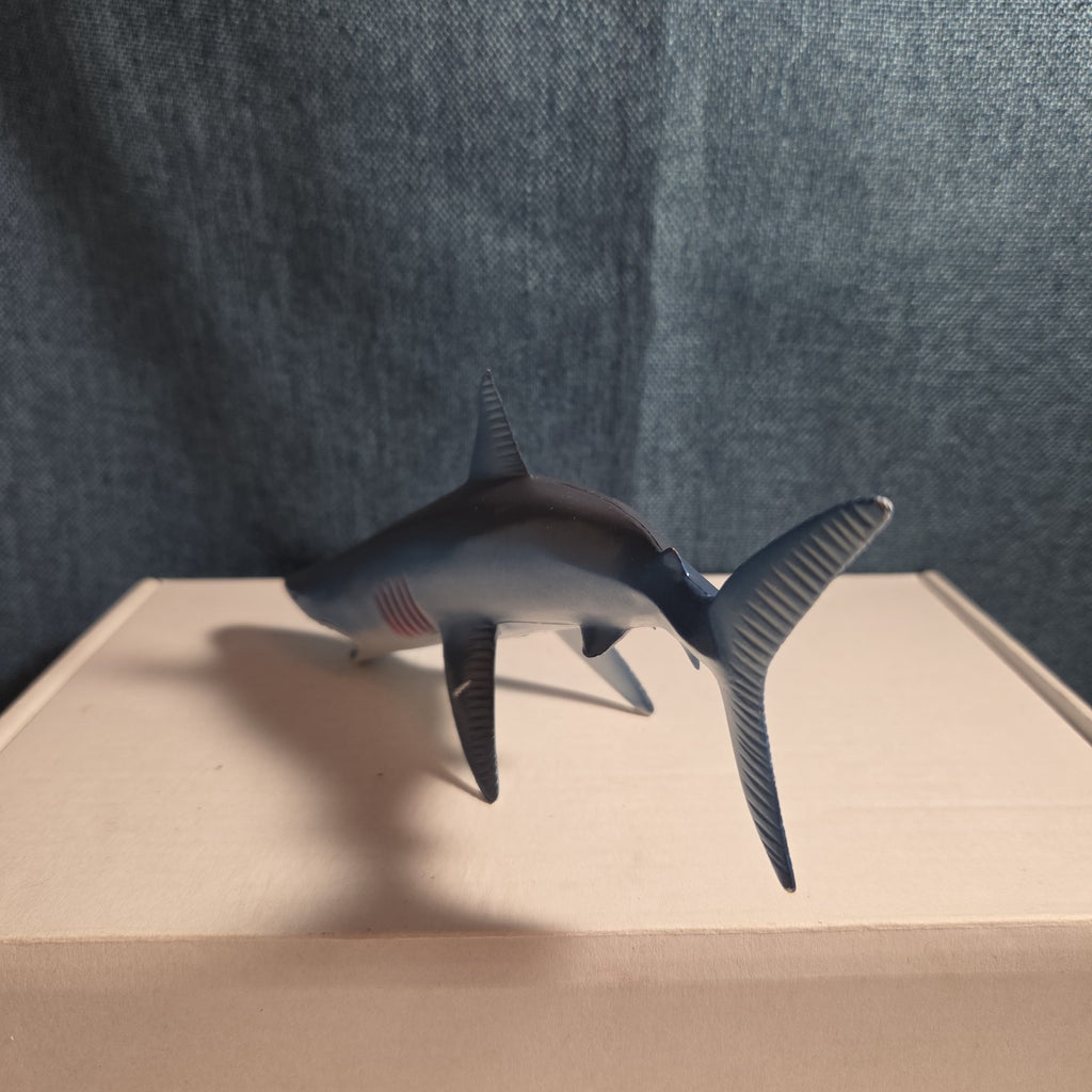 Fun Express Rubber Shark Toy Figure IN1963 Blue Gills Marine Life