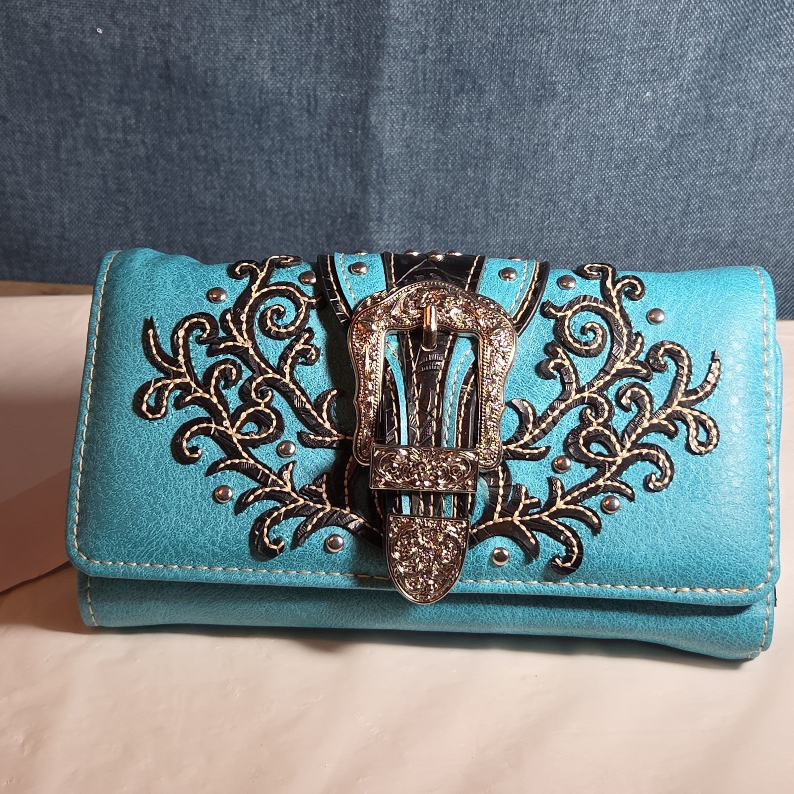 Turquoise Western Buckle Floral Trifold Crossbody Wallet NWT