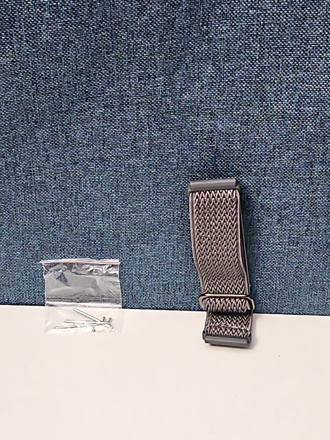 Fitbit Versa 1 / 2 / Lite Watch Band | Stretchy Elastic Nylon Strap | Dark Grey