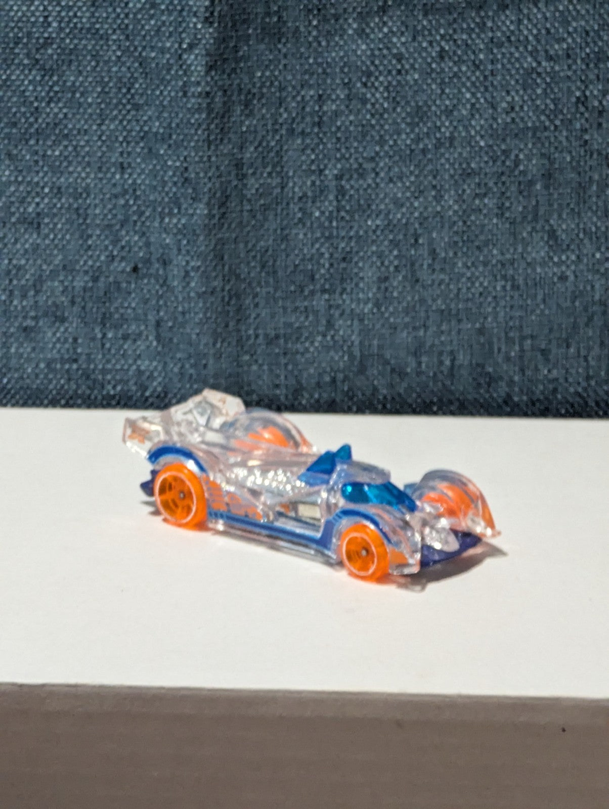 Hot Wheels Hi-Tech Missile | 2014 X-Raycers Clear & Blue | Fast Track Car