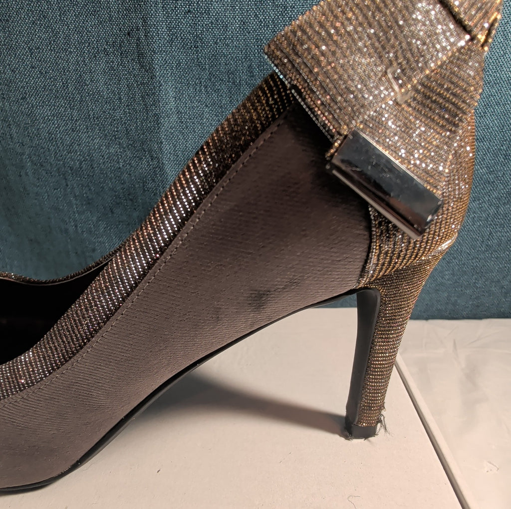 J Renee Silver Sparkly Bow Pumps 8.5 M Pointed Toe Metallic Satin