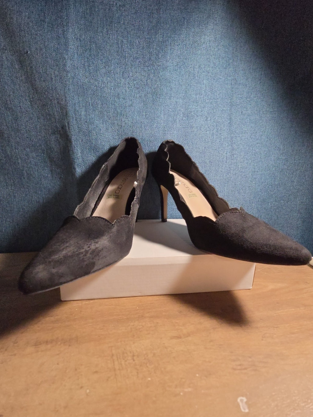 Esmara Black Suede Scalloped Heels Pumps Pointed Toe Size 8