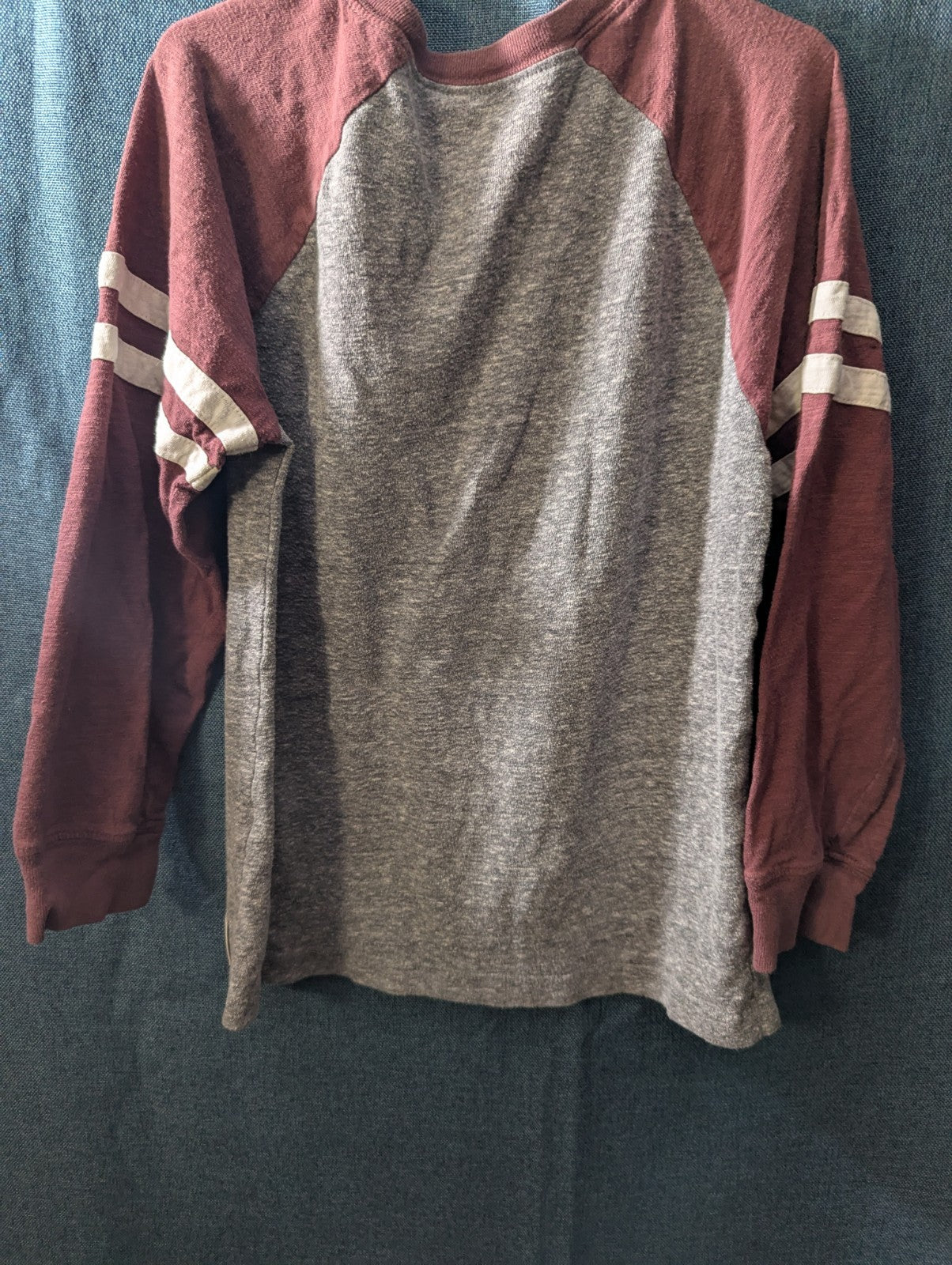 OshKosh B'gosh Boys Shirt Size 7 Henley Raglan Gray Maroon Varsity Stripe
