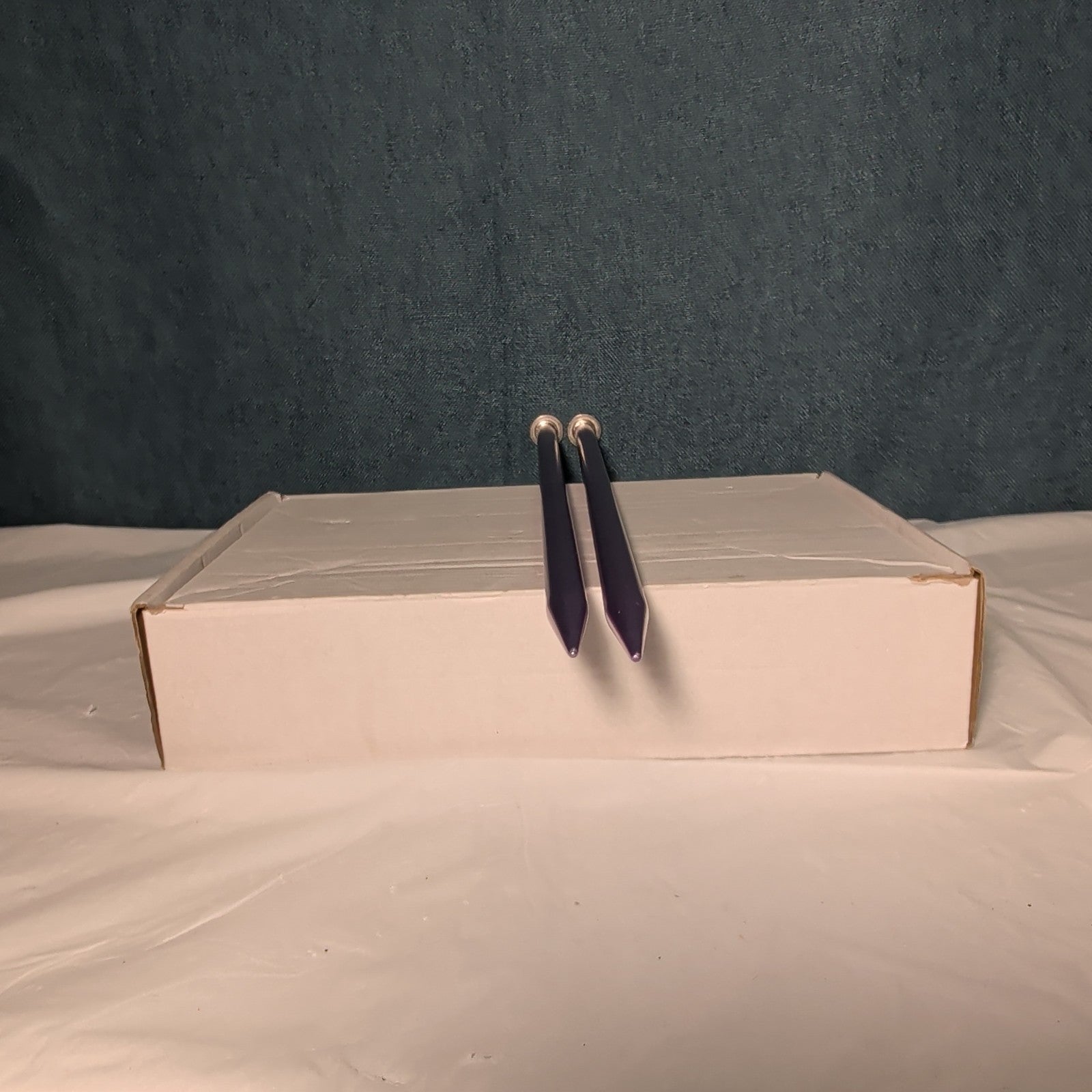 Boye Size 5 Aluminum Knitting Needles 14 Inch Straight Pair Purple Vintage 6328