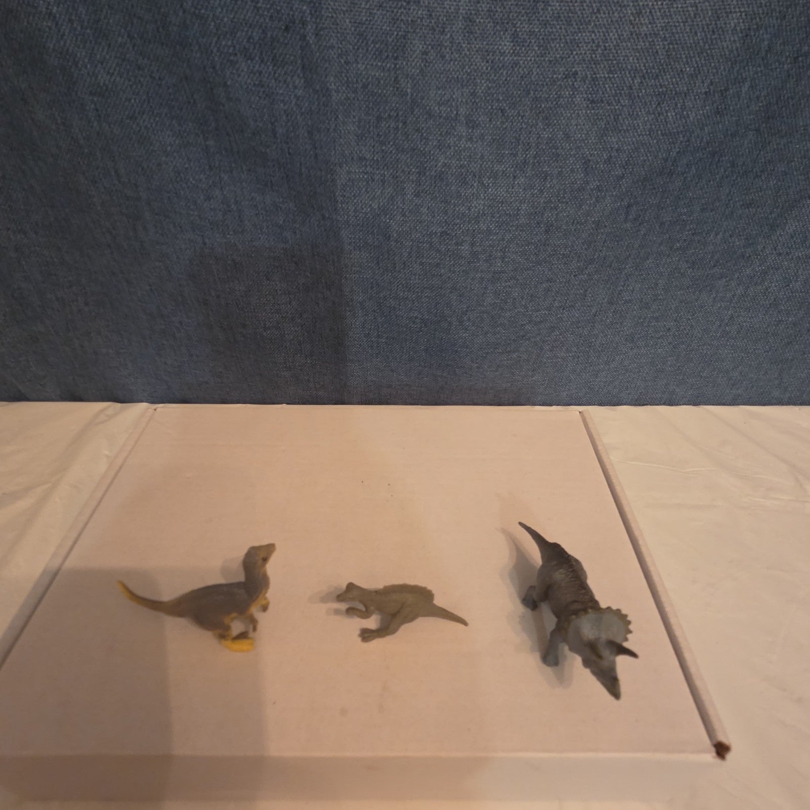 9 Mini Dinosaur Figures Box Set