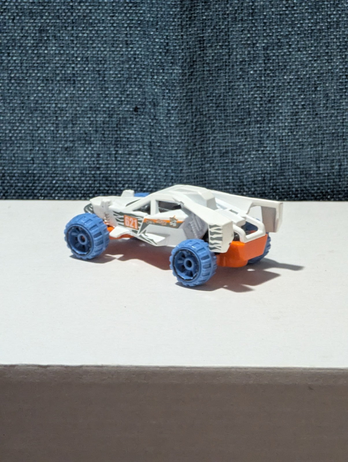 Hot Wheels Dune It Up (2018) | HW 50th Race Team Buggy | White #621 | Loose