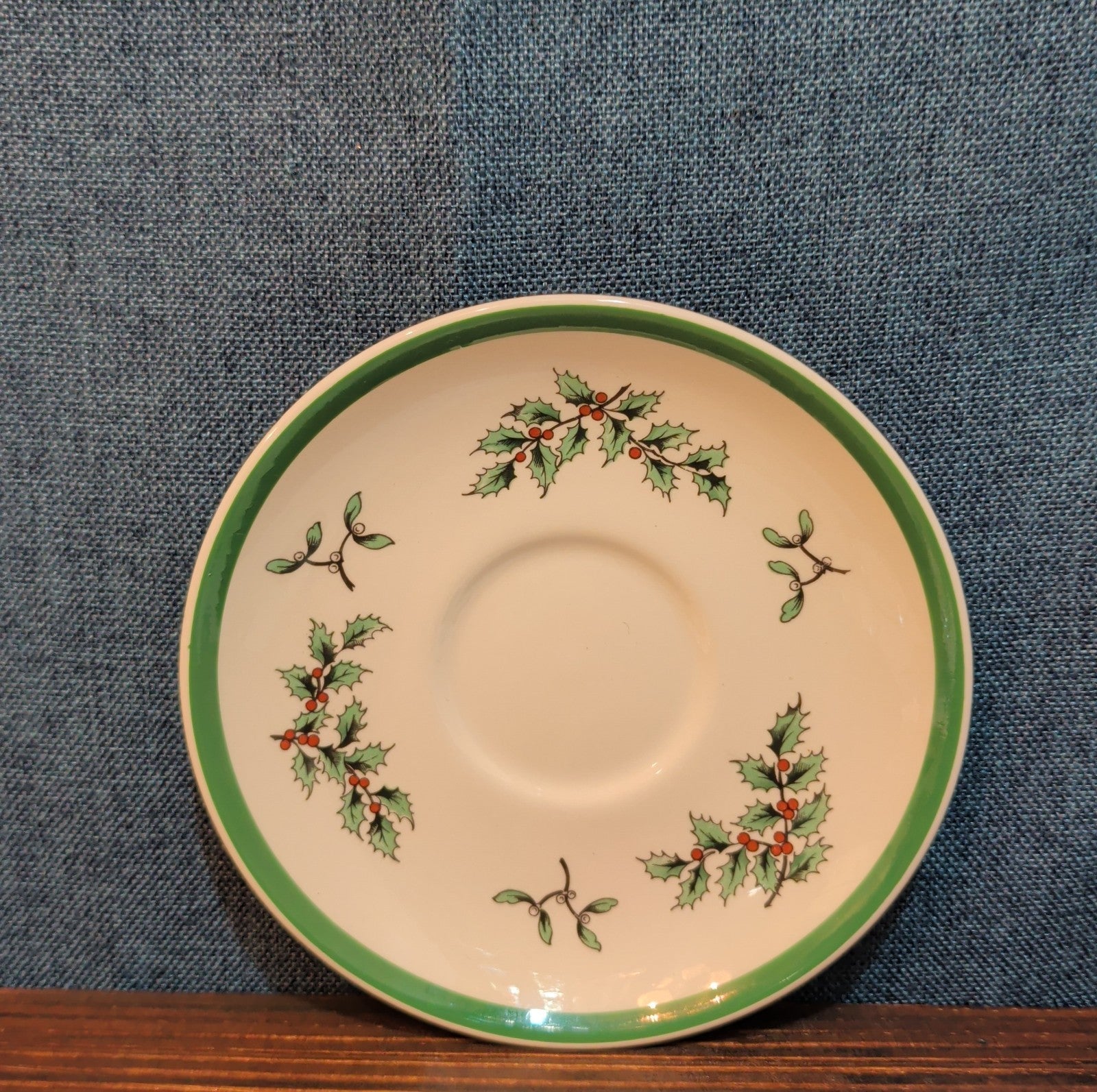 Spode Christmas Tree S3324 England 5.75" Saucers Set 2 Vintage