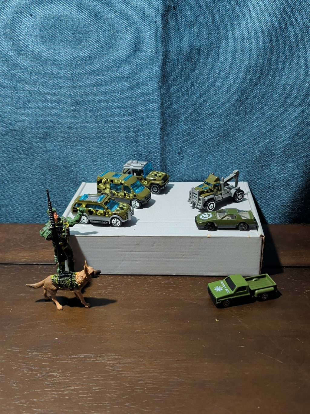 8 Pc. Soldier Action Figure & K9 Dog | Army Vehicles| Military Toy Strike Team