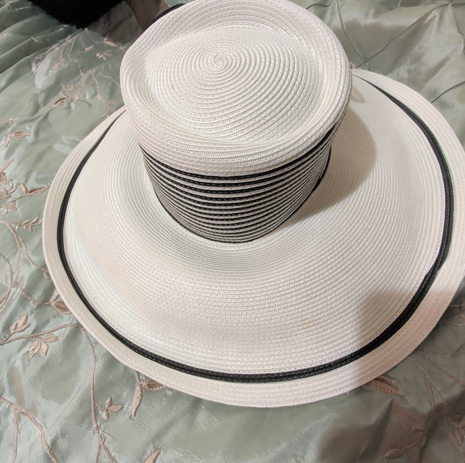 Tuscany Wide Brim Church Derby Dress Hat Black White Flower Bow Ribbon
