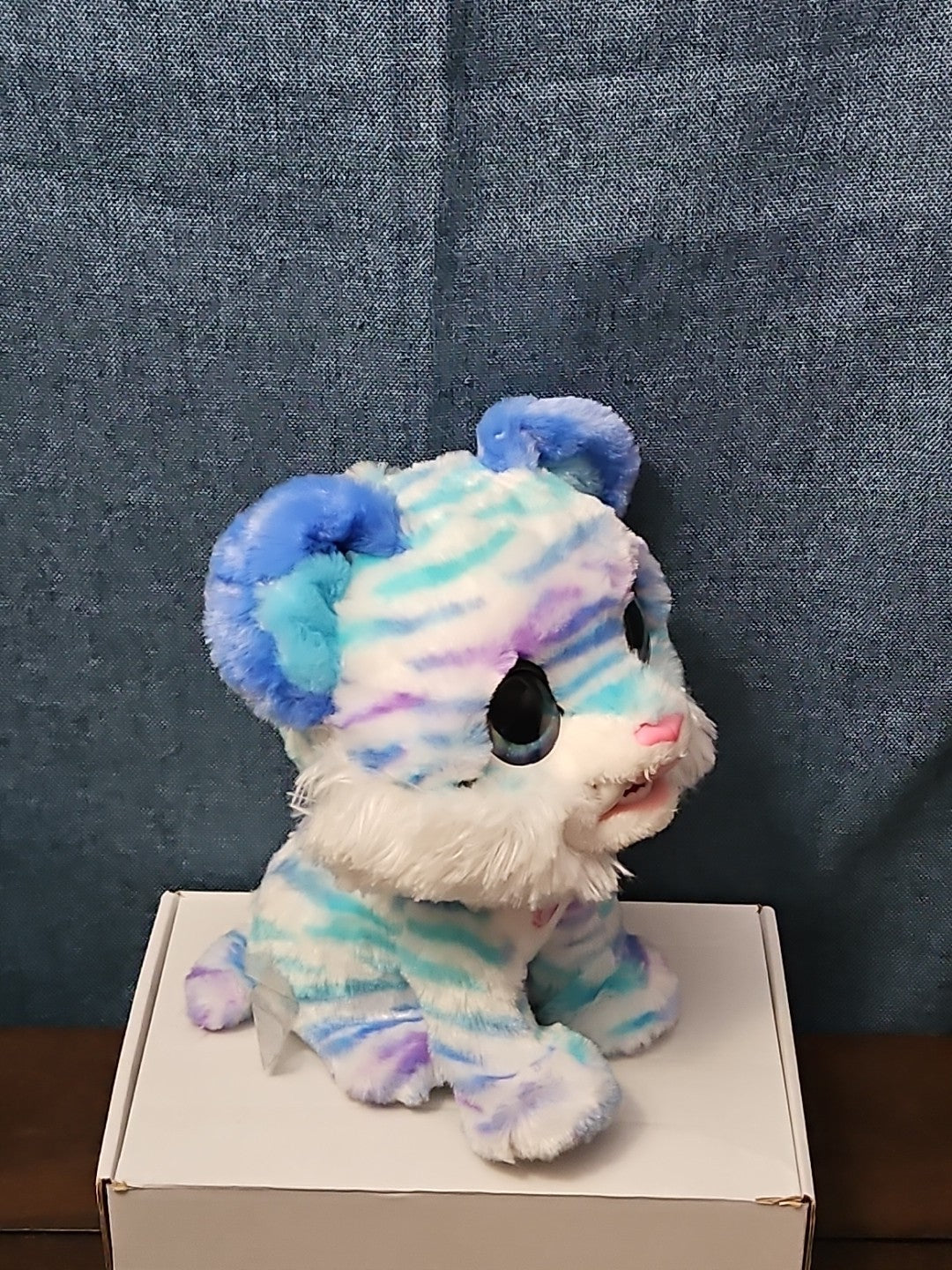 FurReal North Sabertooth Kitty | Interactive Plush Pet | Shivers & Chatters