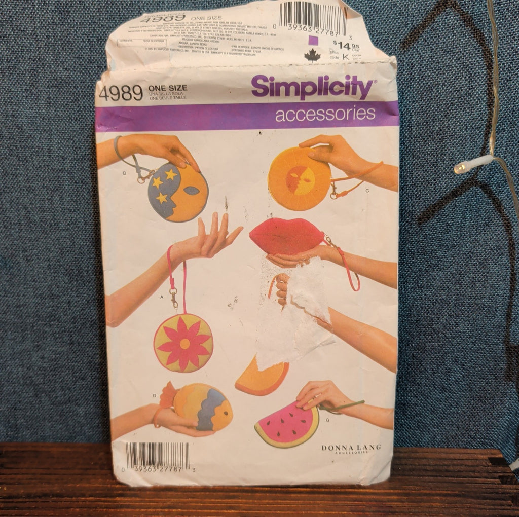 Simplicity 4989 Donna Lang Novelty Wristlet Bag Pattern Y2K