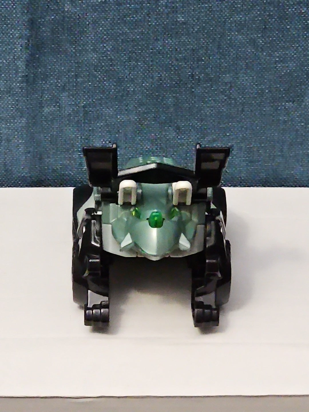 VTech Switch & Go Dinos Turbo Triceratops Transforming Race Car | Friction Motor