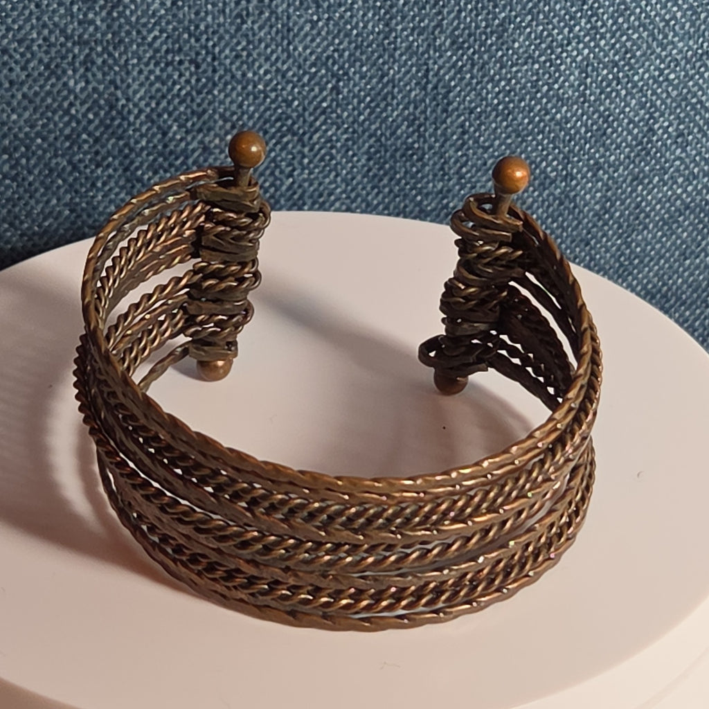 Brassy Color Dingle Hingled Bracelet Unmarked  14 Layers Dingle Together