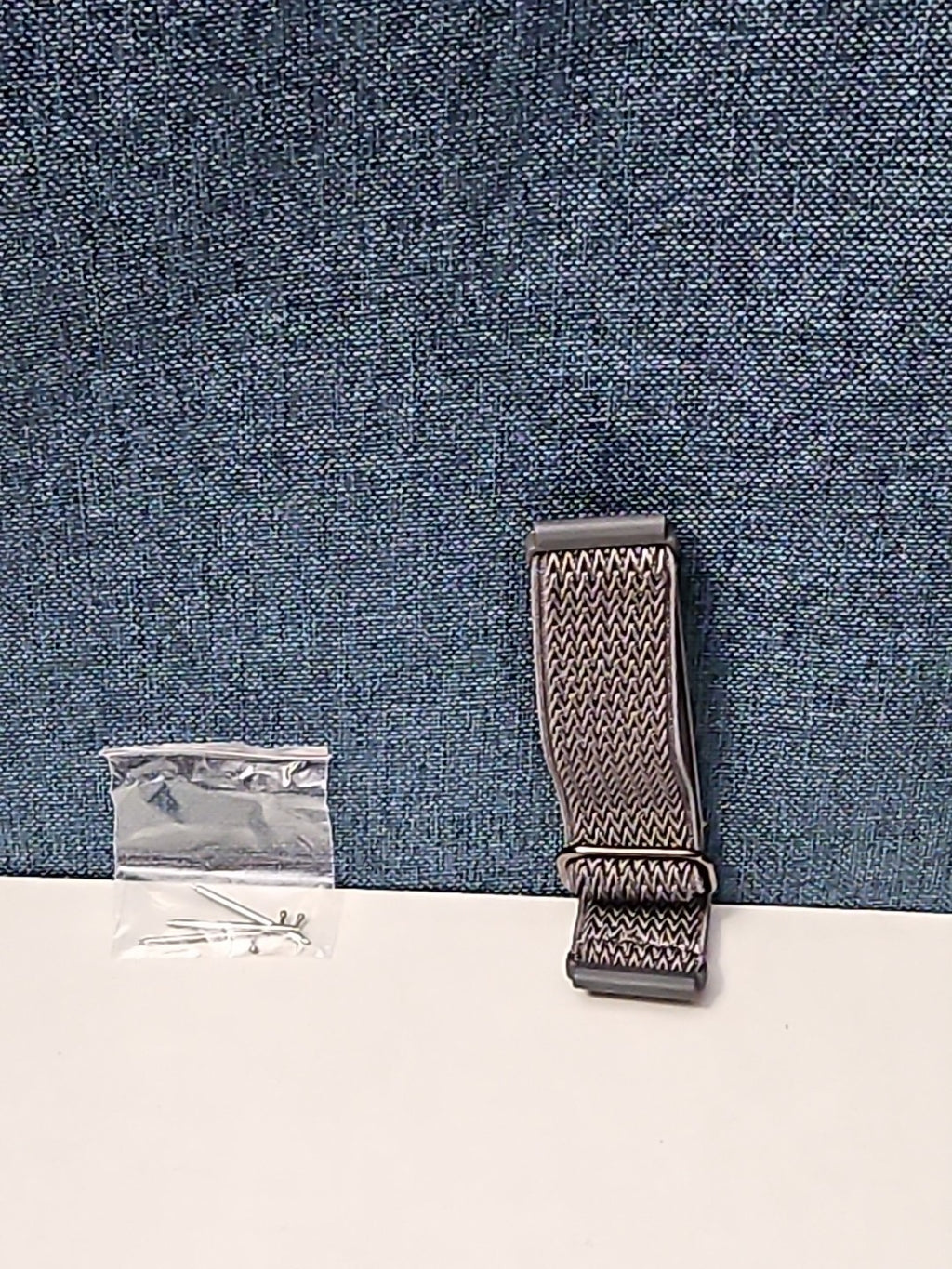 Fitbit Versa 1 / 2 / Lite Watch Band | Stretchy Elastic Nylon Strap | Dark Grey