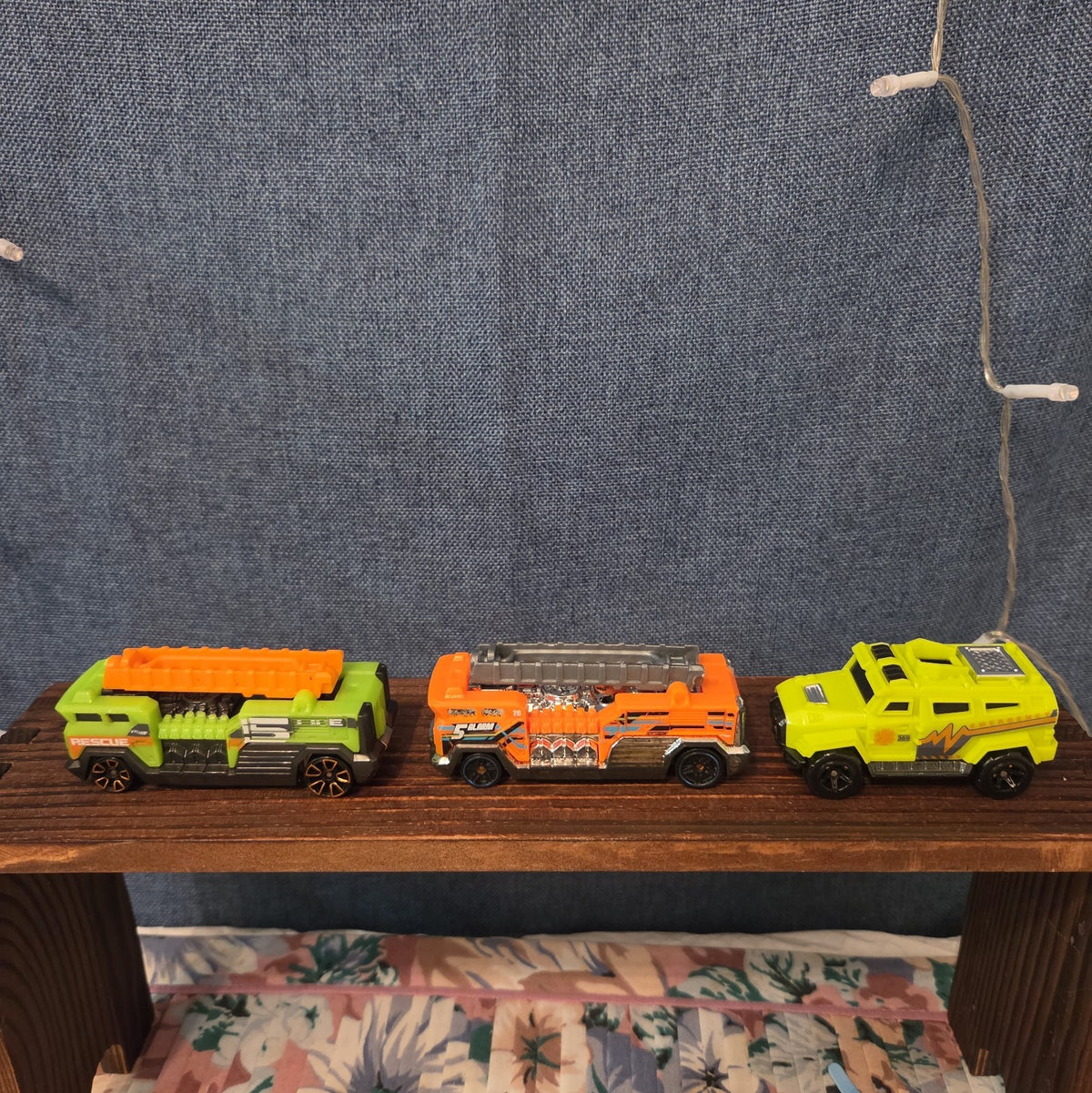 Emergency Airport Rescue Lot 3 Neon Diecast 2000s